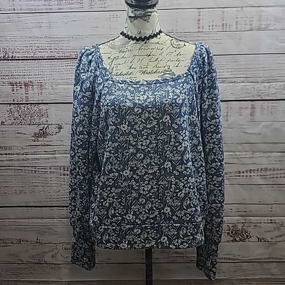 LC Lauren Conrad puff sleeve sweatshirt